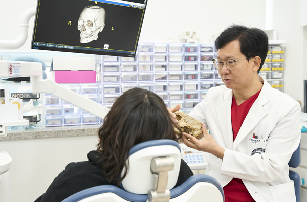 강동경희대병원 구강악안면외과 지유진 교수